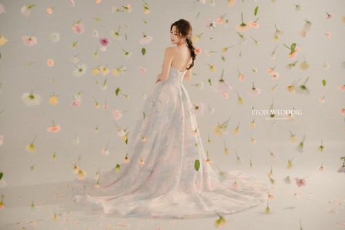 多元風格婚紗照,韓系婚紗,唯美婚紗照,中式婚紗攝影,婚紗主題推薦,婚紗拍攝風格,婚紗攝影作品